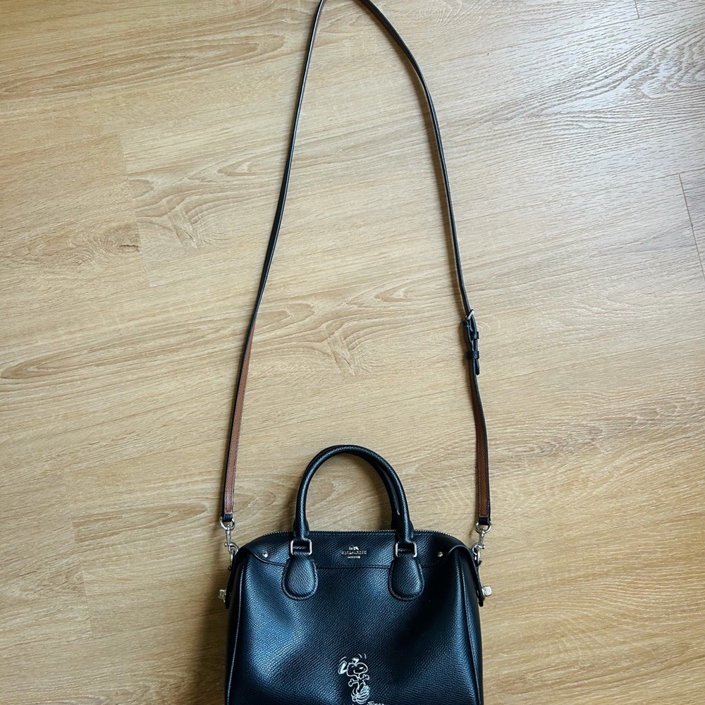 Coach x Peanuts Collab Snoopy Purse Leather Black Shoulder Strap Limited Edition